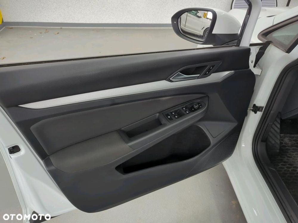 Volkswagen Golf 1.0 TSI Life - 16