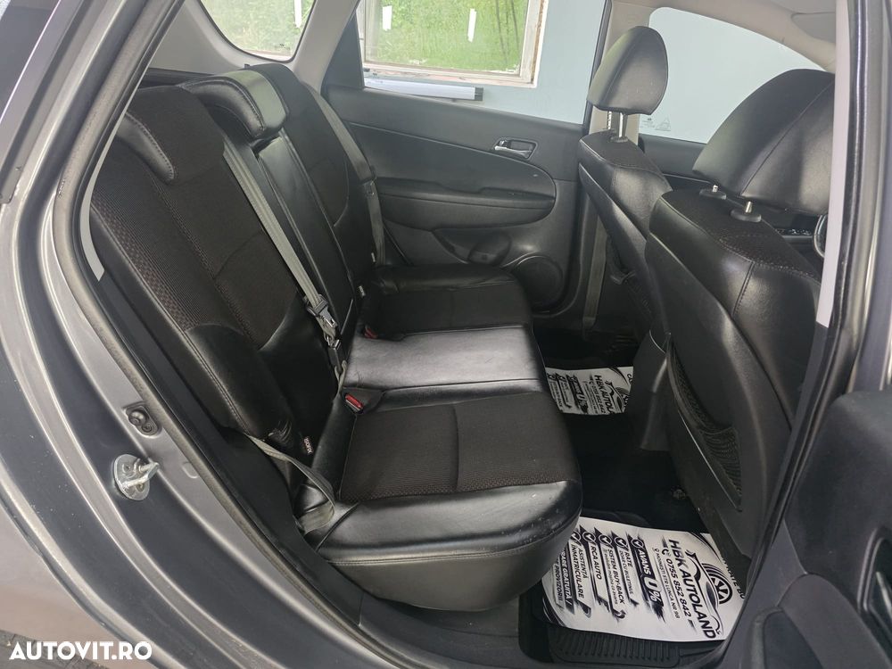 Hyundai i30 1.6 CRDI GL VM Comfort - 13