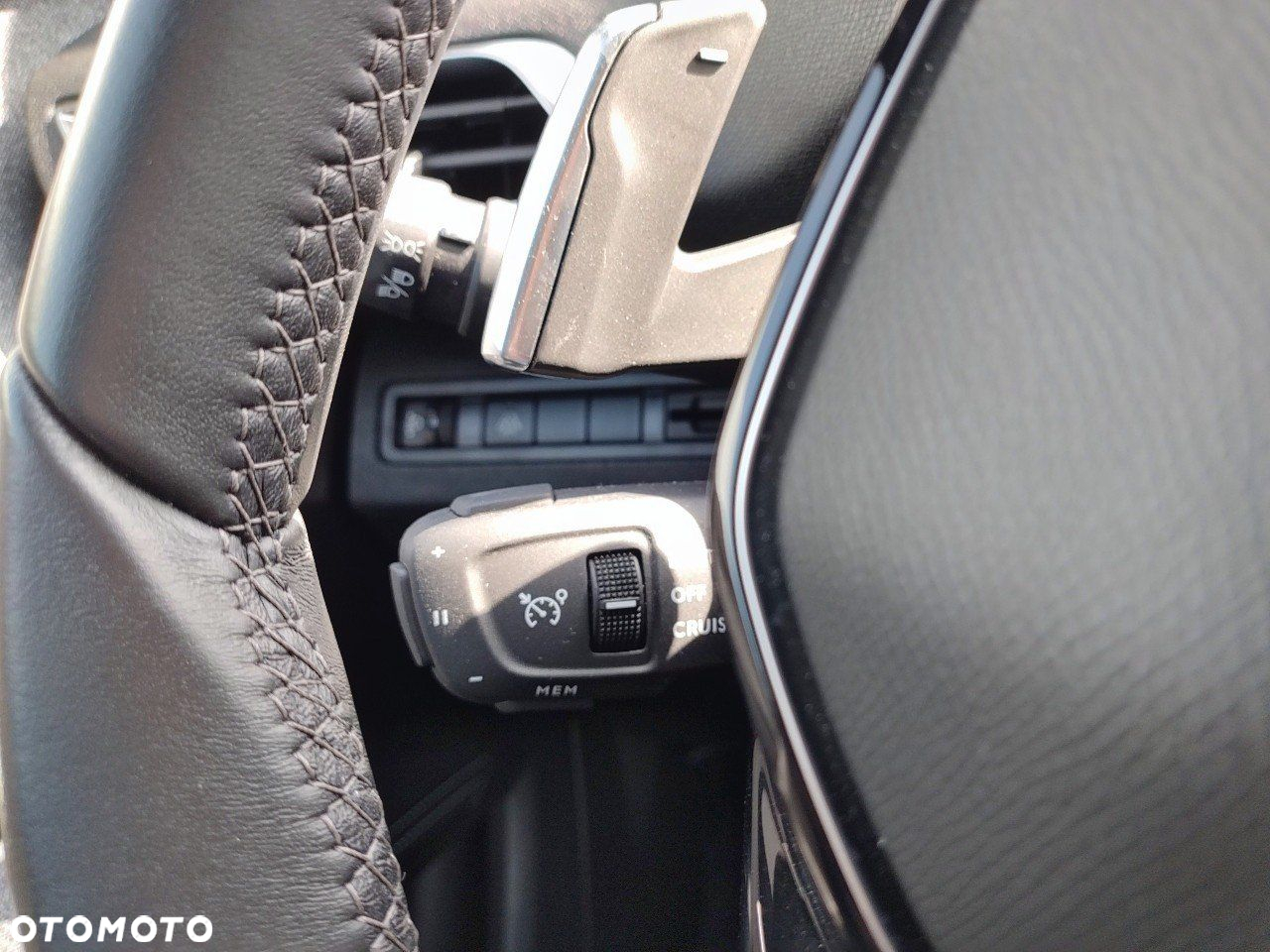 Peugeot 3008 1.2 PureTech Allure Pack S&S EAT8 - 15