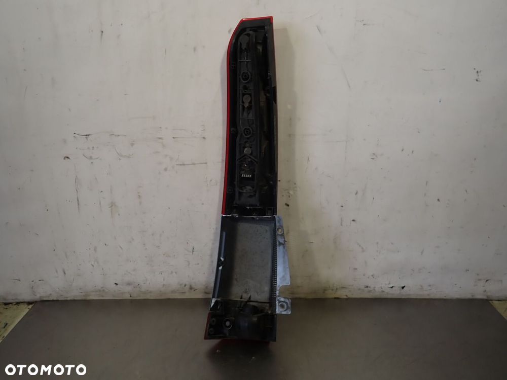 LAMPA PRAWA TYLNA OPEL MERIVA A 13130028 - 2