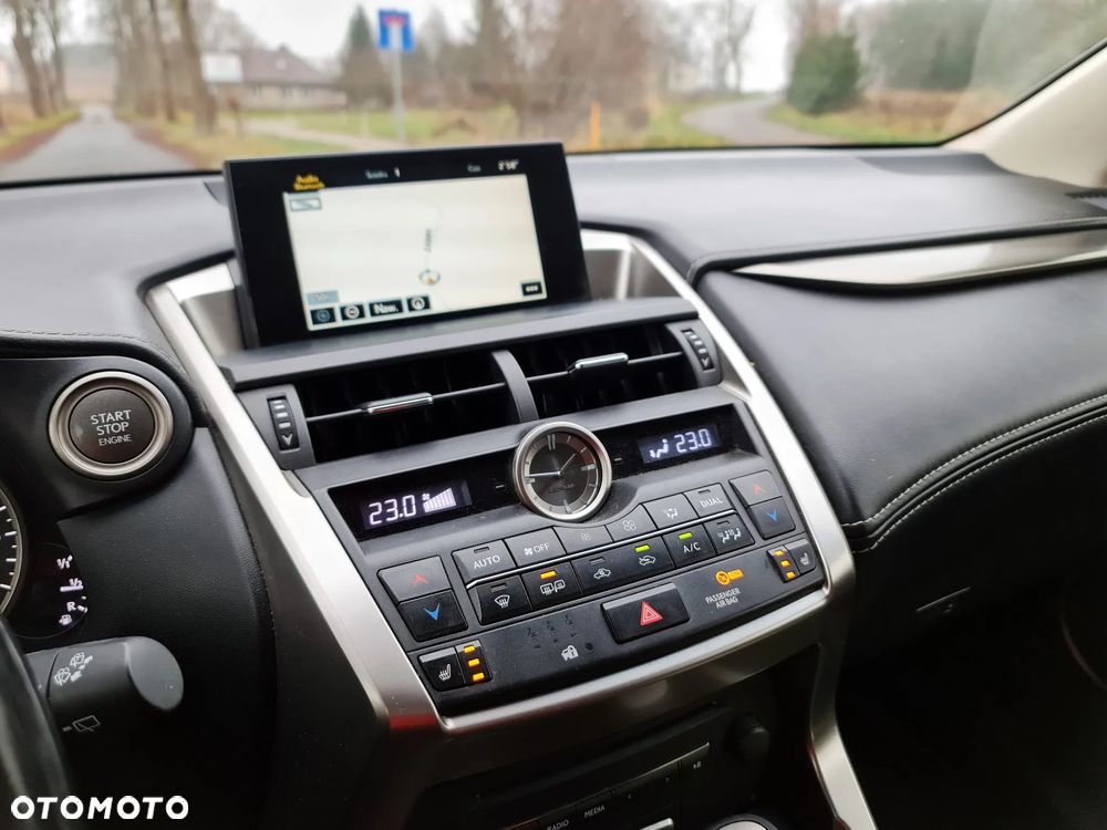 Lexus NX 200t Prestige AWD - 9