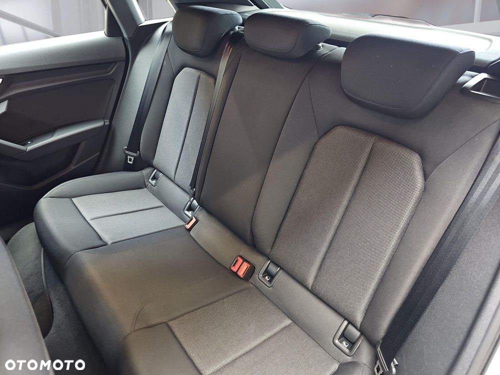 Audi A3 Sportback 30 TDI S tronic - 11