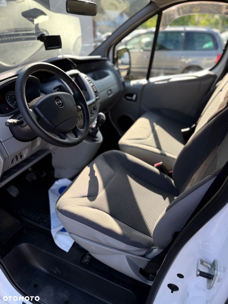 Opel Vivaro - 14