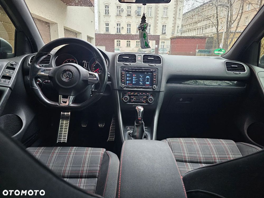 Volkswagen Golf 2.0 GTI - 10