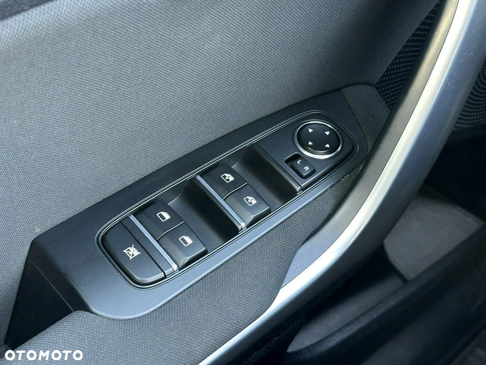 Kia Ceed - 31