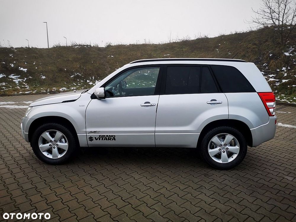 Suzuki Grand Vitara 1.9 DDiS De luxe - 23