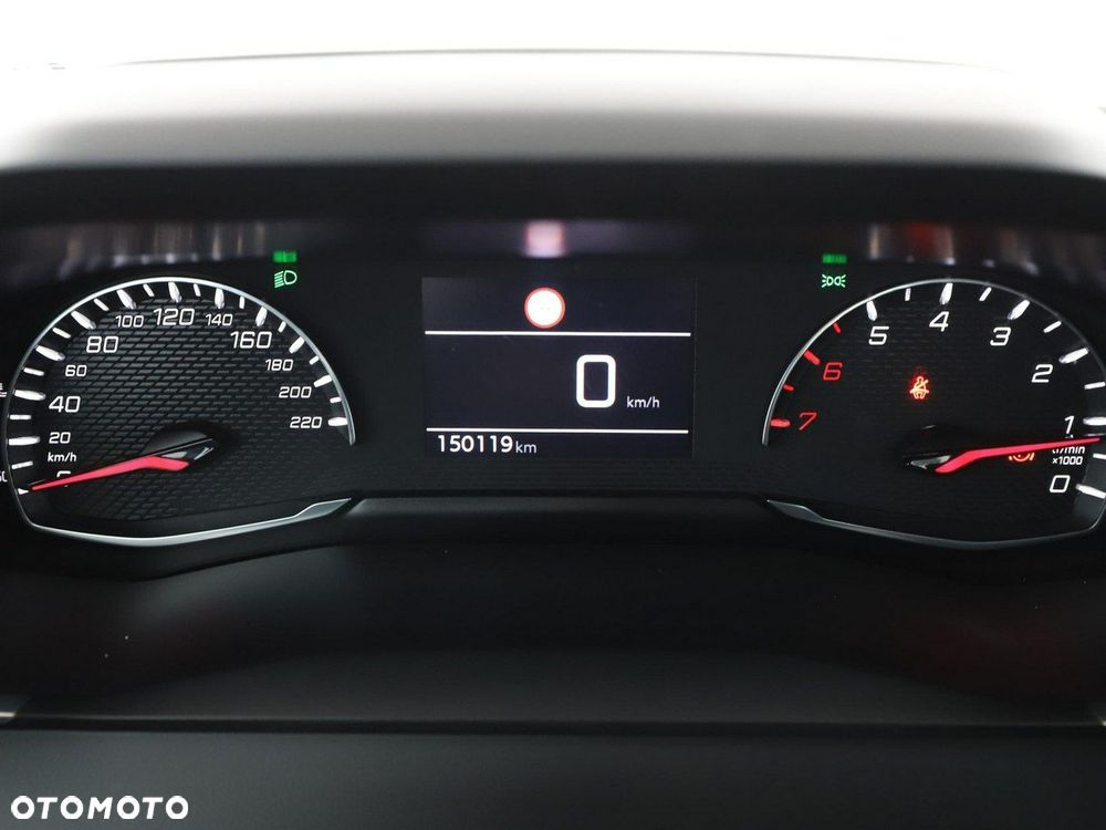 Peugeot 2008 1.5 BlueHDi Active S&S - 23