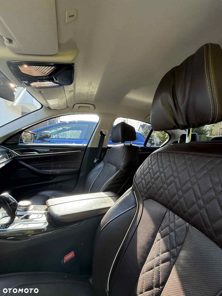 BMW Seria 5 520d Luxury Line - 28