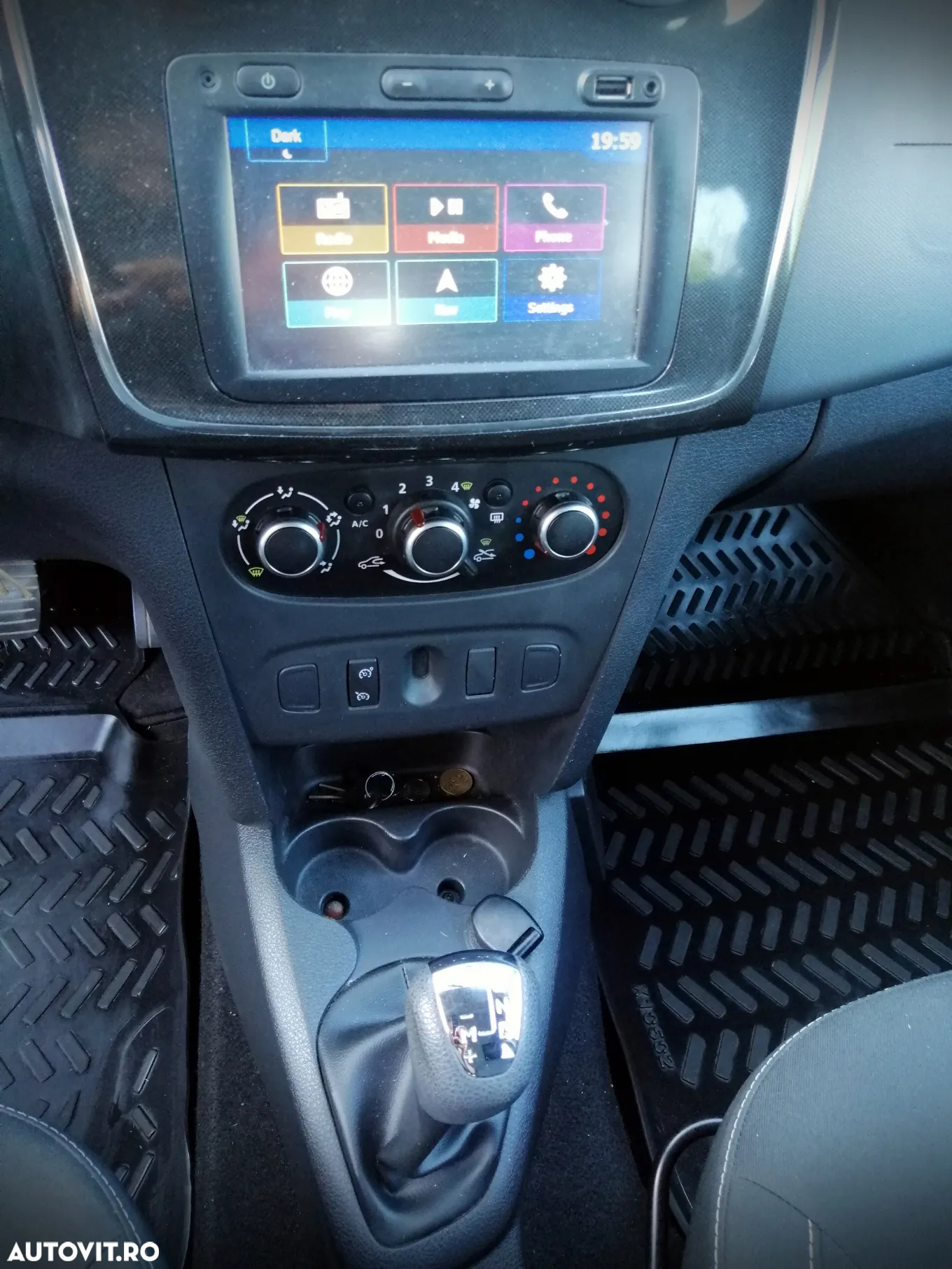 Dacia Logan MCV 0.9 TCe 90 CP Easy-R Prestige - 15