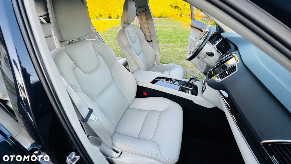 Volvo XC 90 - 13
