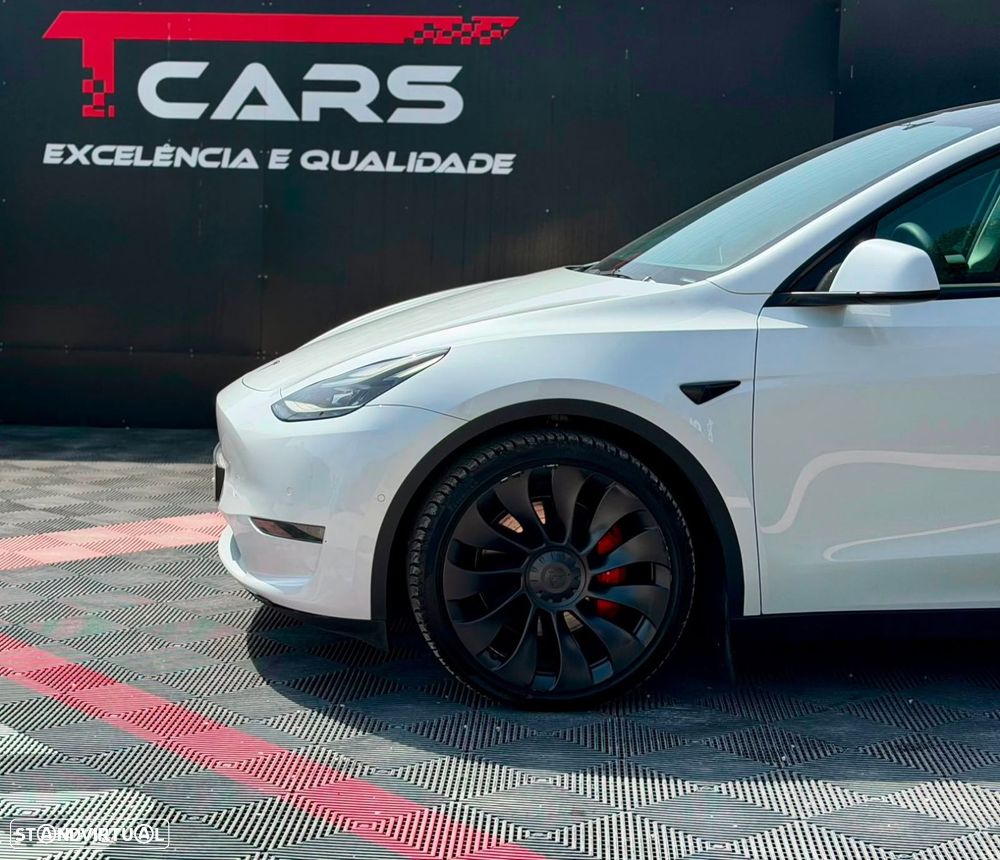 Tesla Model Y Performance Tração Integral - 18