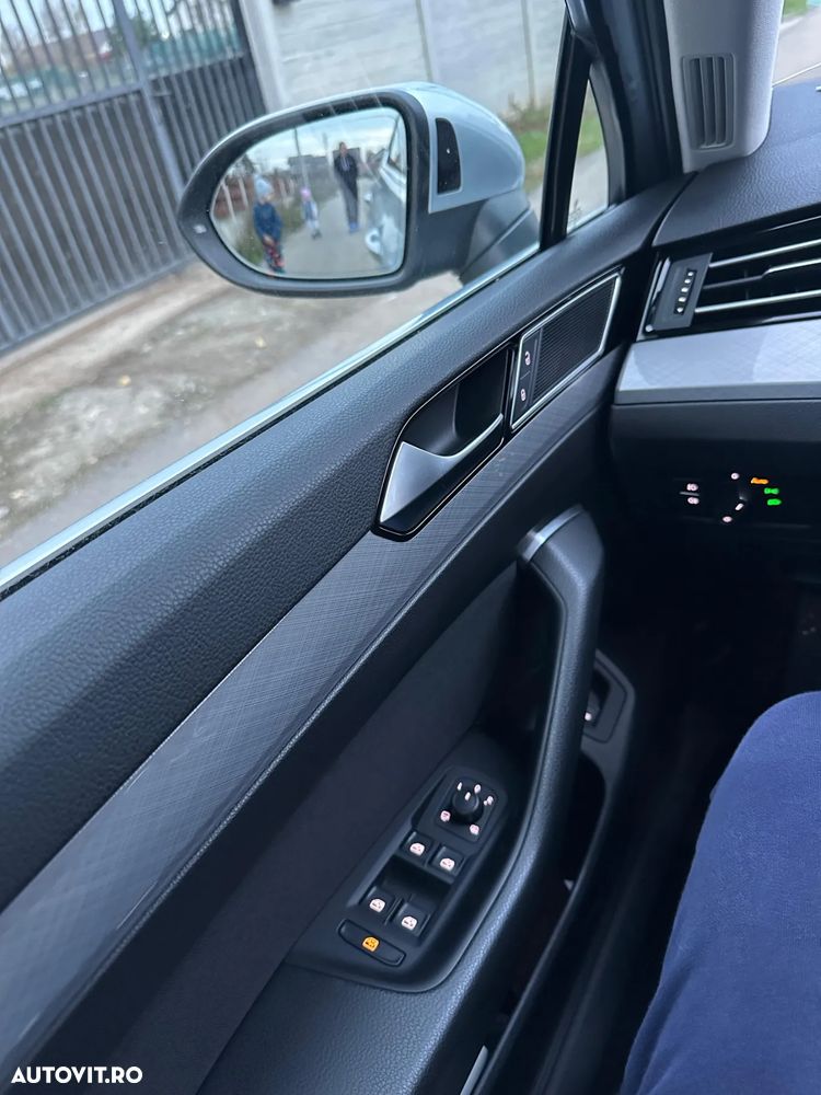 Volkswagen Passat Variant 2.0 TDI SCR DSG - 6