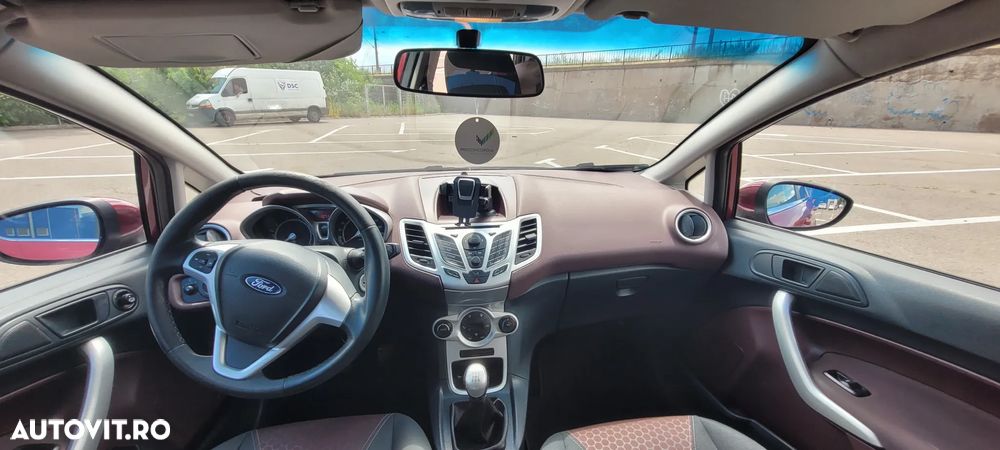 Ford Fiesta 1.25i Titanium - 17