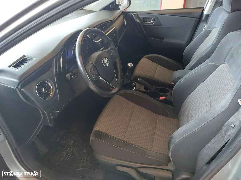 Toyota Auris Touring Sports 1.4 D-4D Comfort+Pack Sport - 5