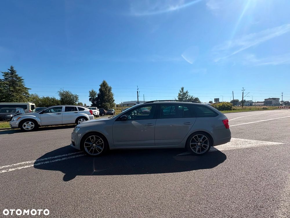 Skoda Octavia 2.0 TDI DSG RS - 19