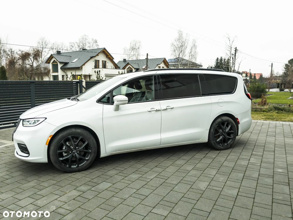 Chrysler Pacifica - 13