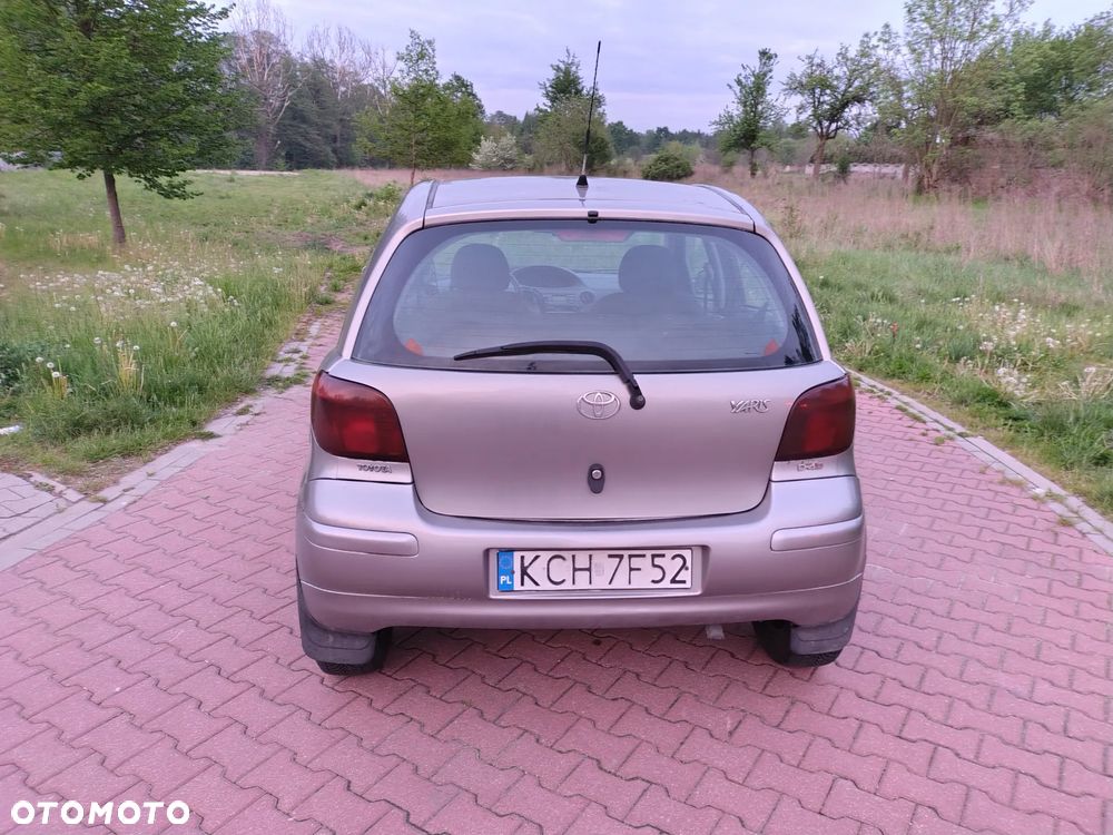 Toyota Yaris 1.4 D-4D Sol - 10