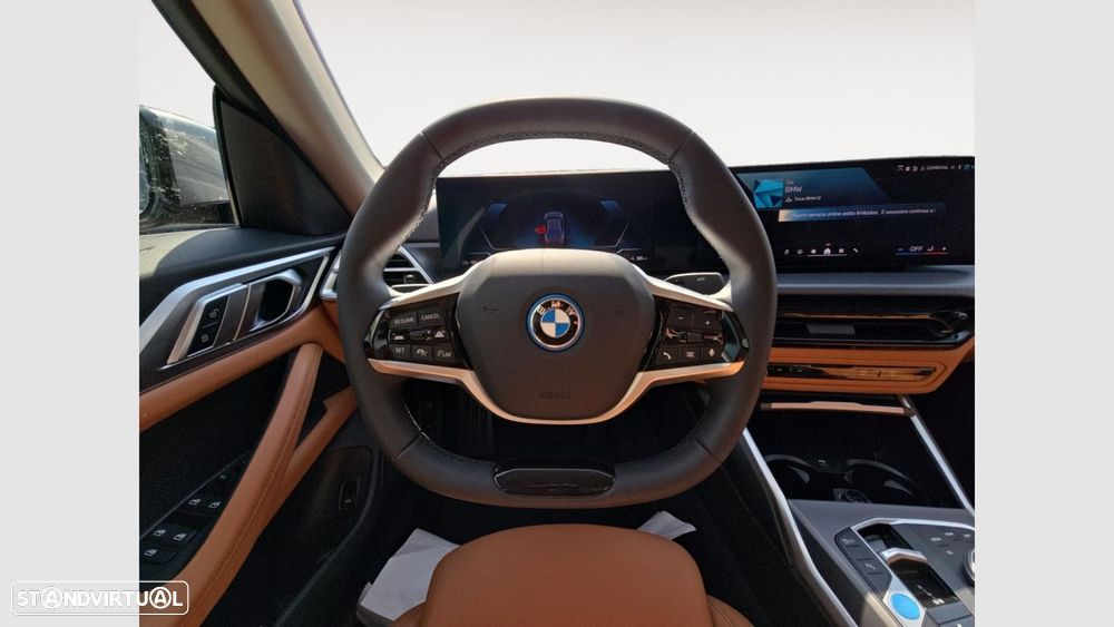 BMW i4 eDrive40 — fotografia 12