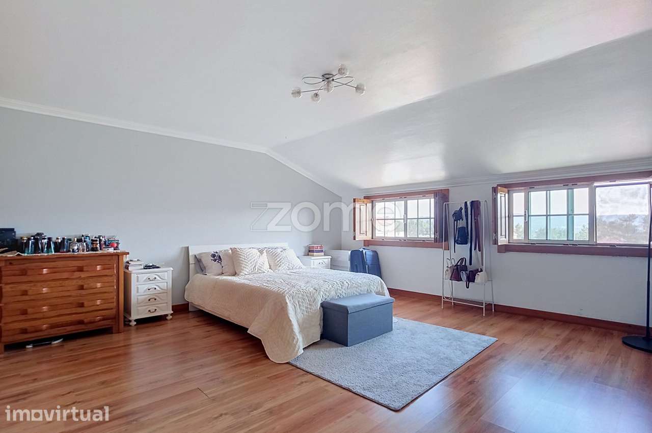 Apartamento T4 Duplex - Grande imagem: 3/50