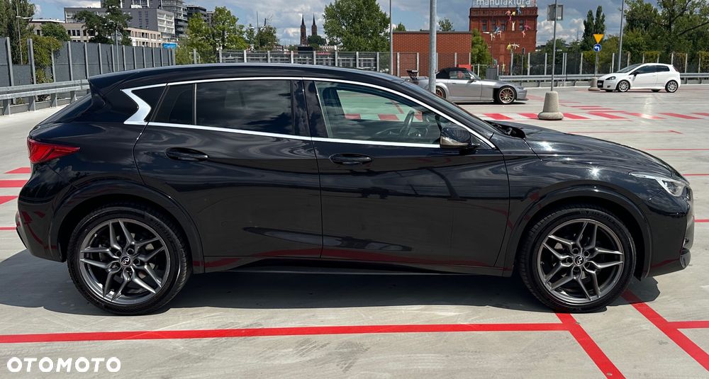 Infiniti Q30 1.6t Sport Tech 7DCT - 6
