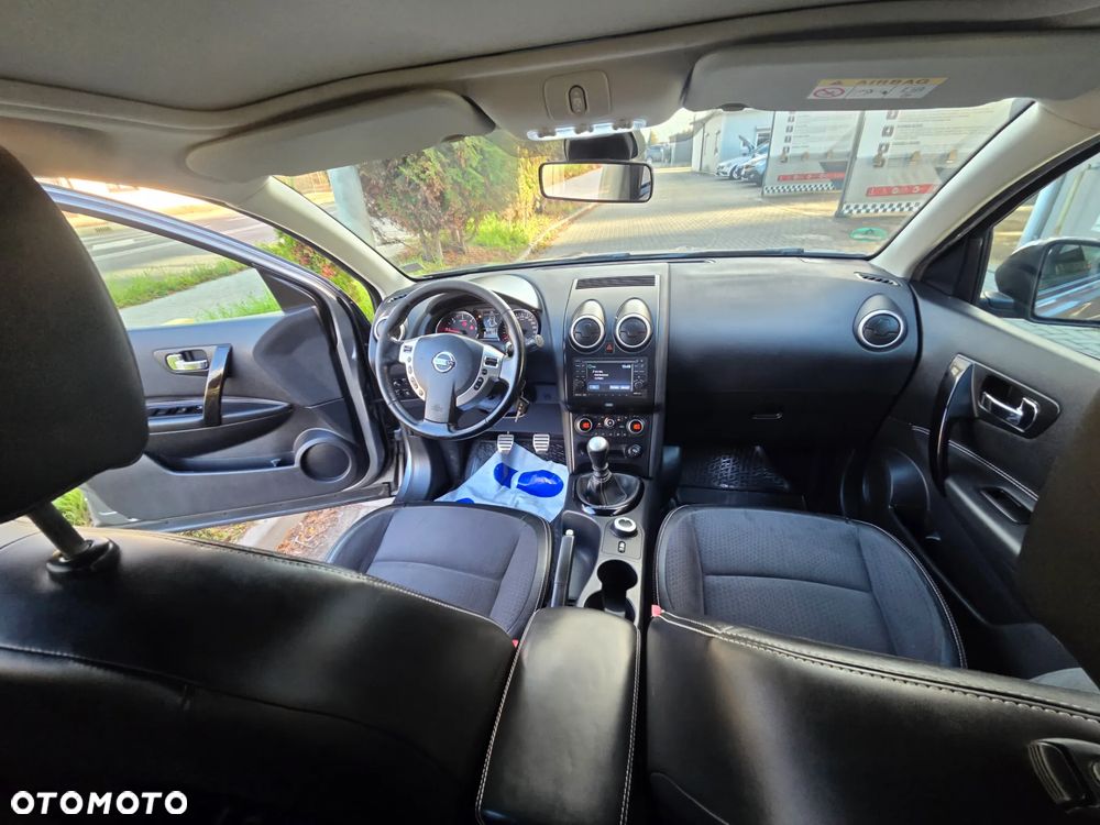 Nissan Qashqai 1.6 dCi 4 x 4 DPF Start/Stop tekna - 33