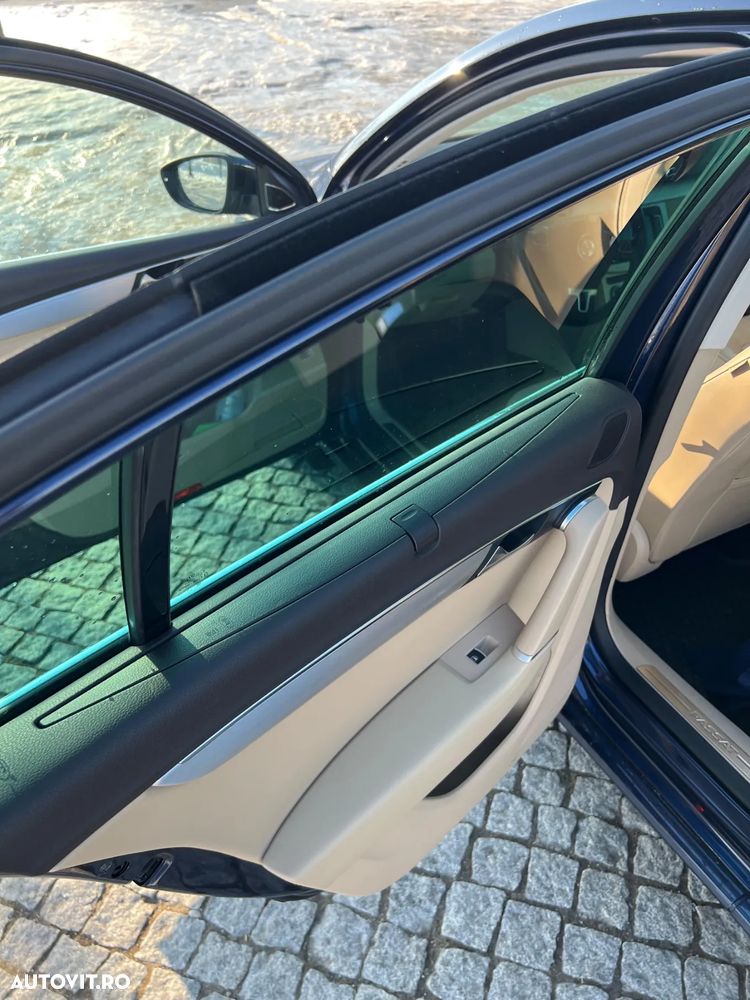 Volkswagen Passat 2.0 TDI 4Motion DSG BlueMotion Tech Comfortline - 17