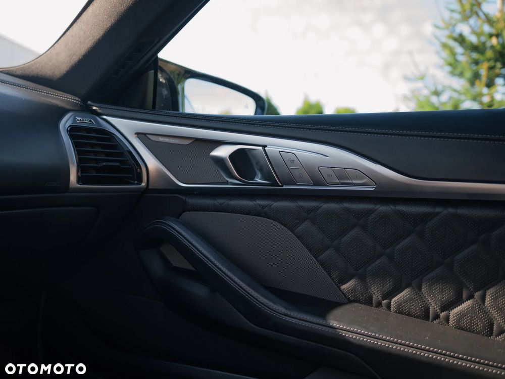 BMW M8 Competition - 26