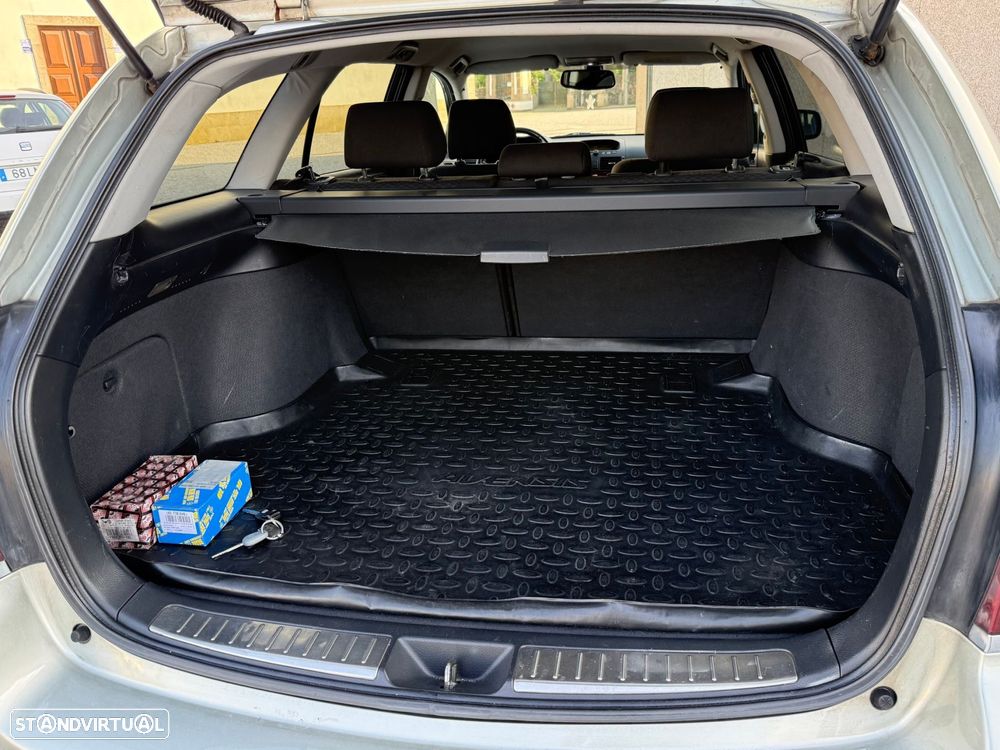 Toyota Avensis SW 2.0 D4D Sol - 17