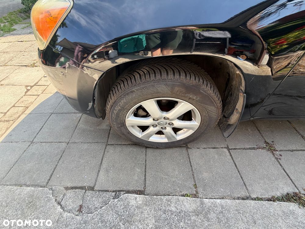 Toyota RAV4 - 8