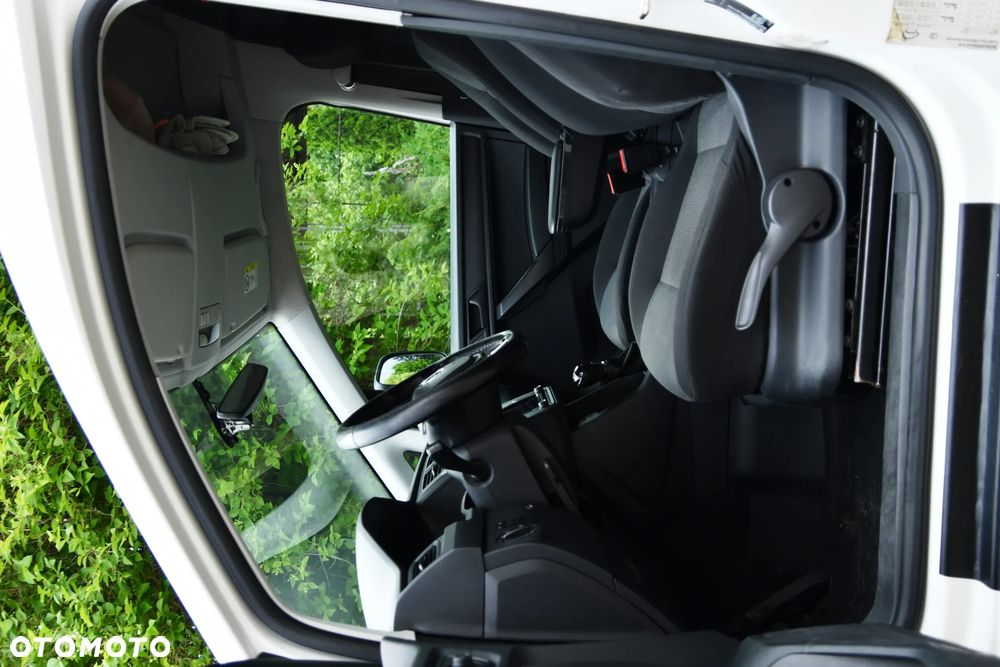 Volkswagen Caddy 2.0 TDI Highline 4Motion - 18
