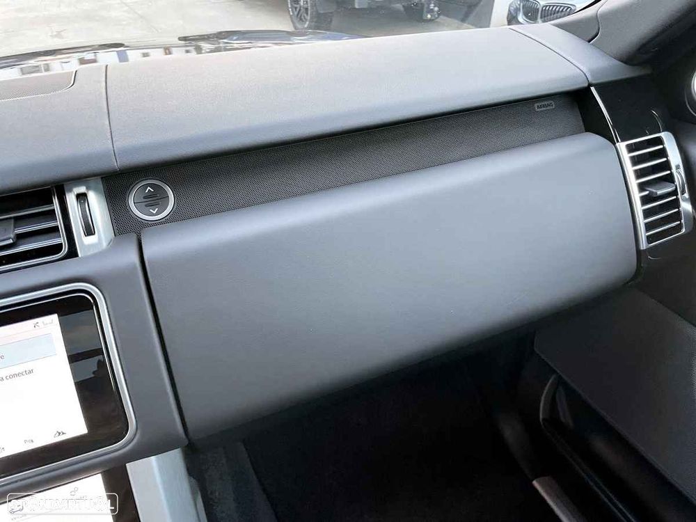 Land Rover Range Rover P400e Plug-in Vogue - 16