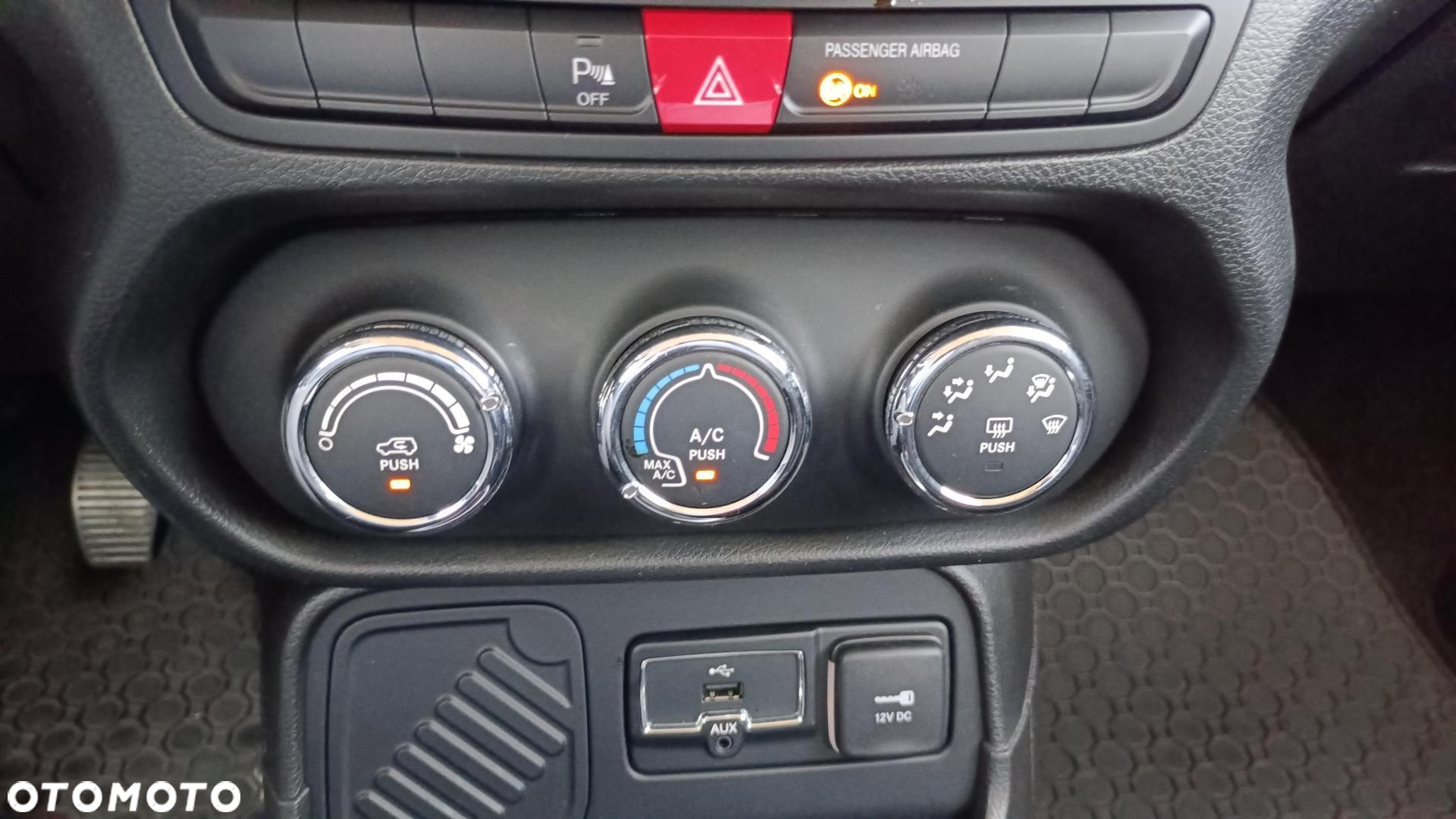 Jeep Renegade 1.4 MultiAir Longitude FWD S&S - 18