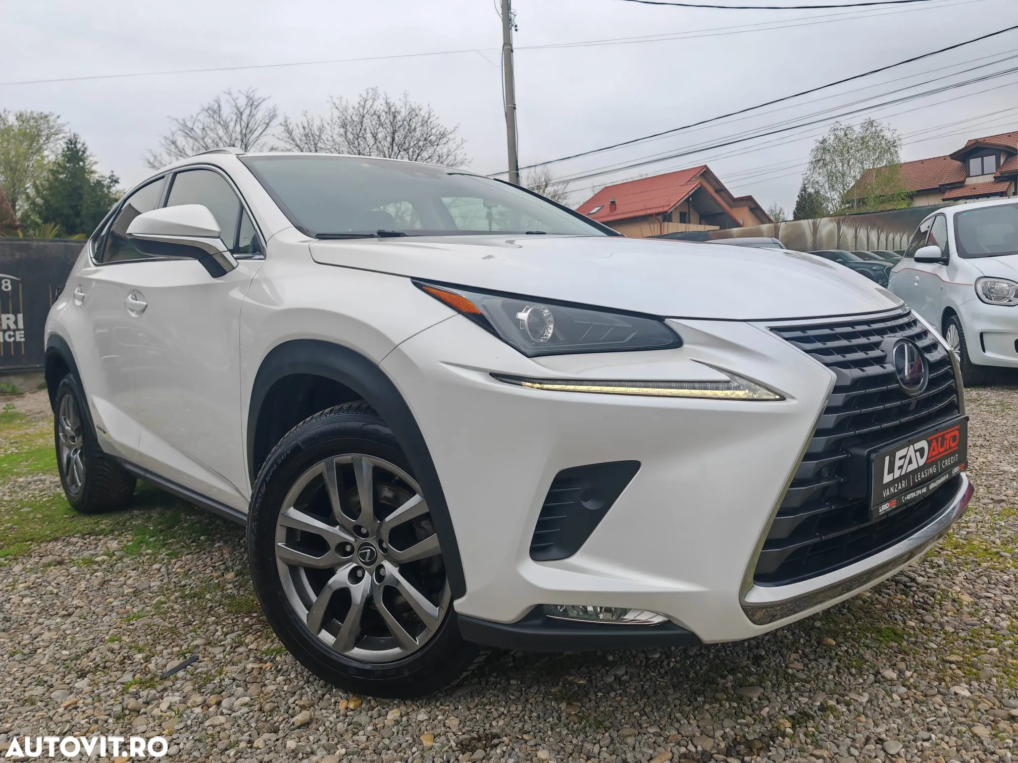 Lexus Seria NX 300h AWD Luxury - 2