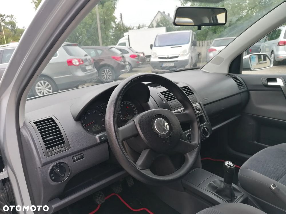 Volkswagen Polo - 11