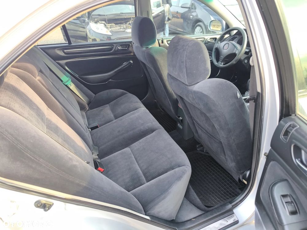Honda Accord 1.8i ES - 22