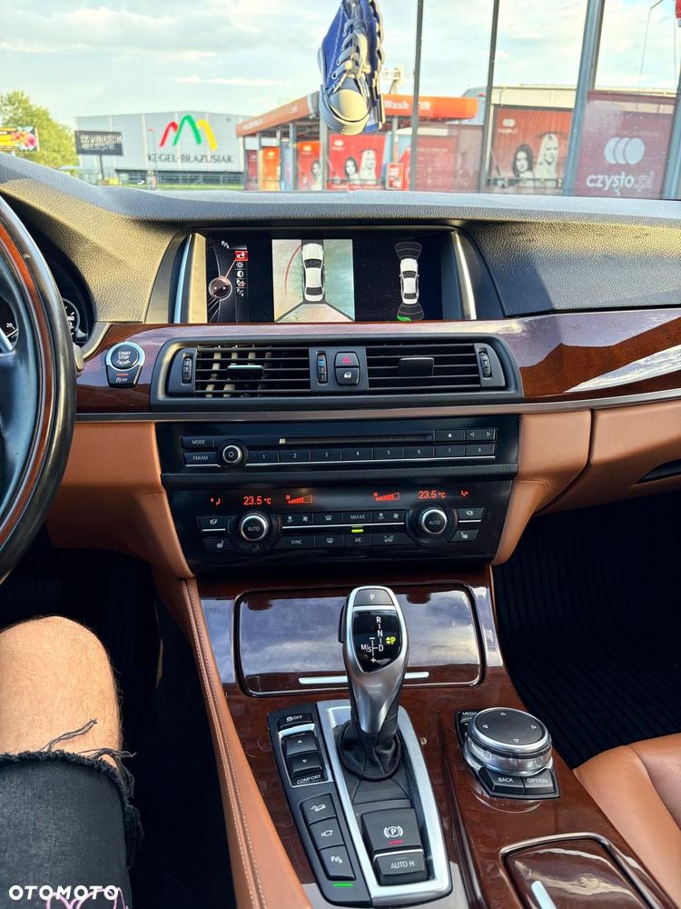 BMW Seria 5 535i xDrive Sport-Aut Luxury Line - 15