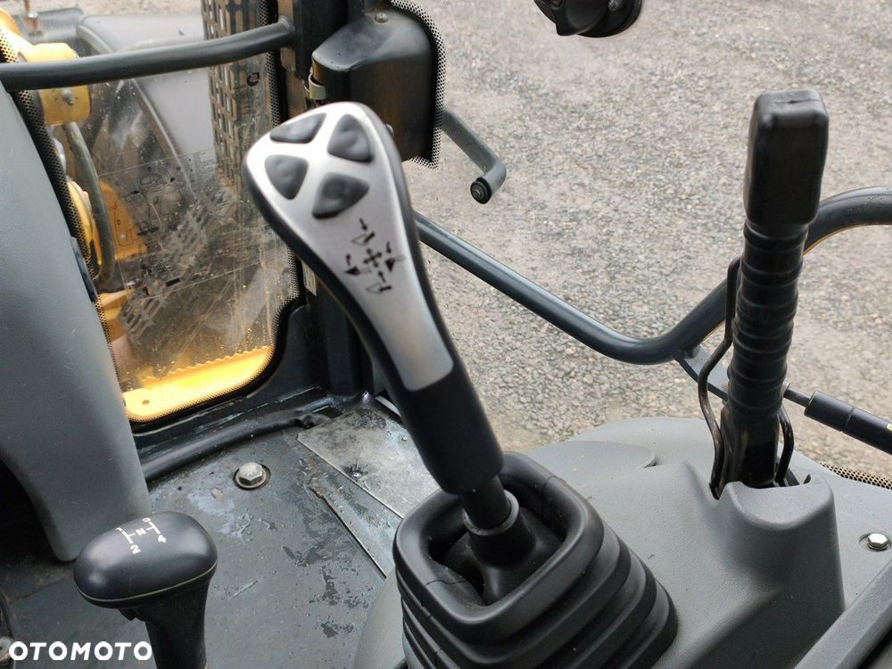 Komatsu WB 93S-5E0 Bez Luzów Zadbana Sprawna Super Stan !!! - 25