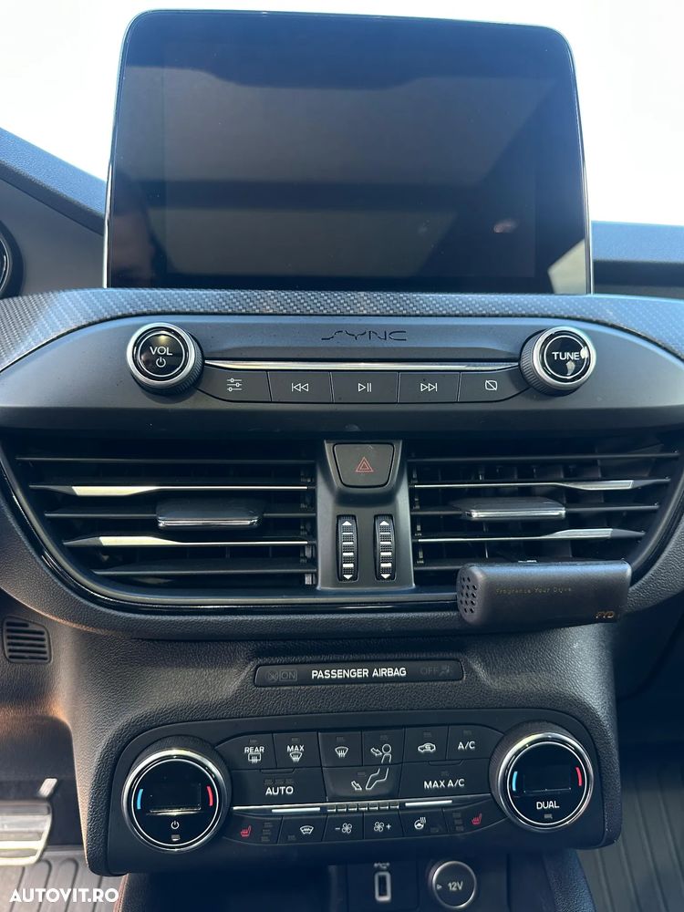 Ford Focus 1.5 EcoBoost ST-Line - 18