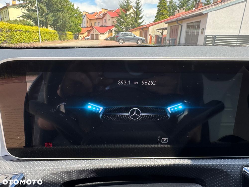 Mercedes-Benz CLA 220 d AMG Line 8G-DCT - 12