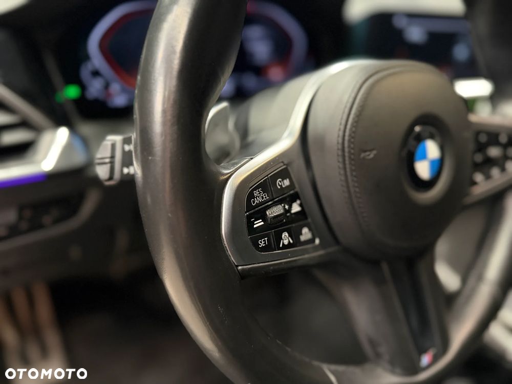BMW Seria 3 M340i xDrive sport - 8