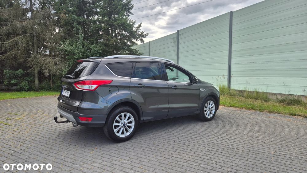Ford Kuga 2.0 TDCi 2x4 Titanium - 12