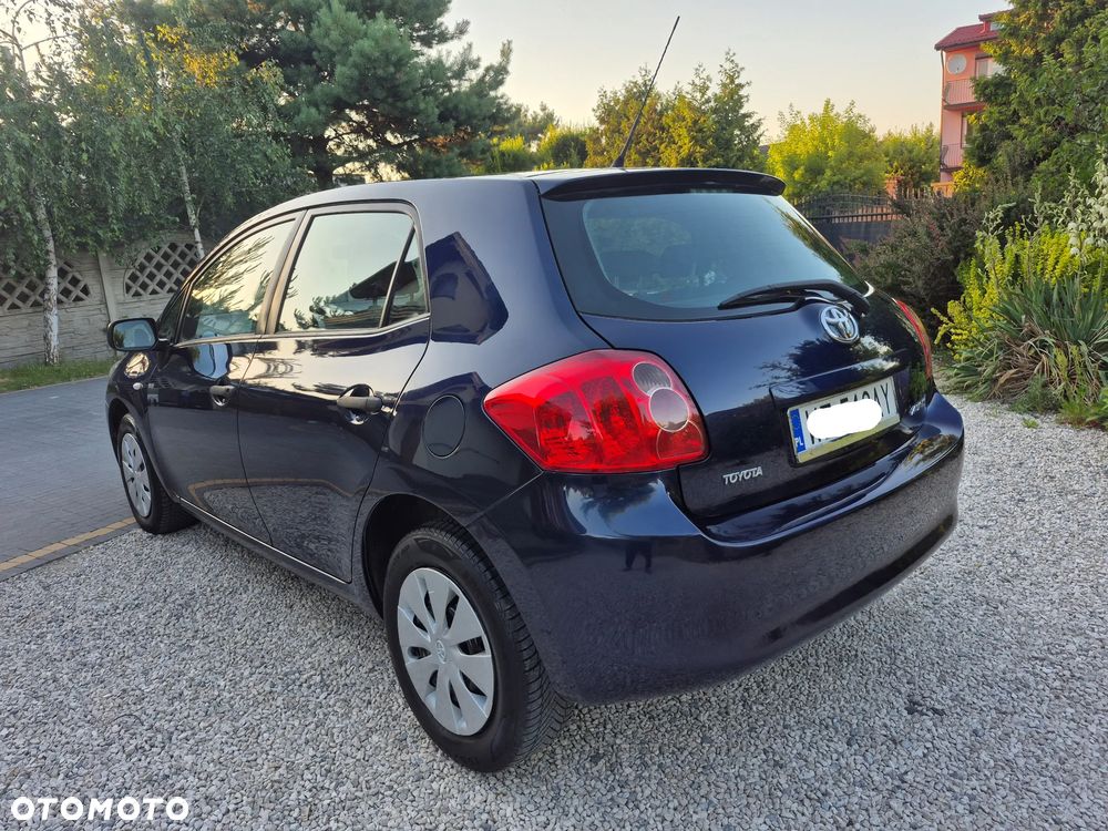 Toyota Auris 1.4 VVT-i Terra - 7