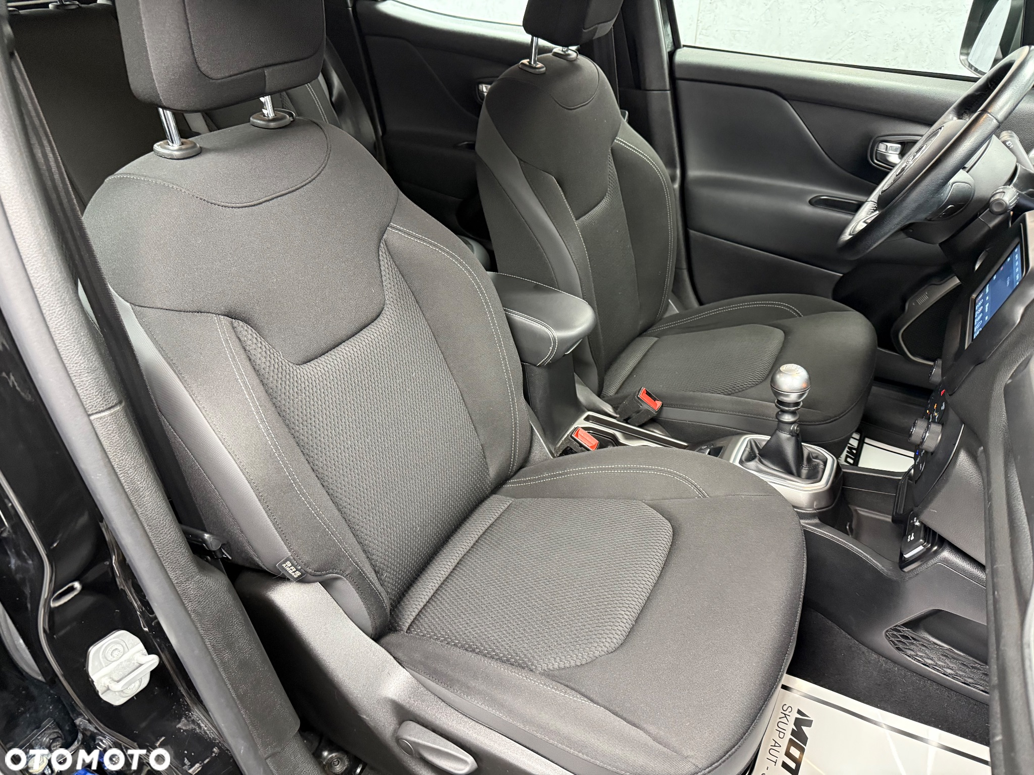 Jeep Renegade - 10
