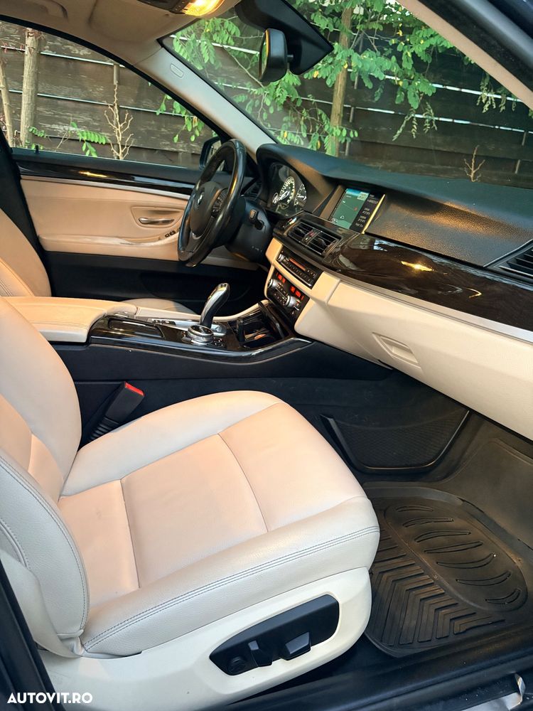 BMW Seria 5 525d Aut. Luxury Line - 13