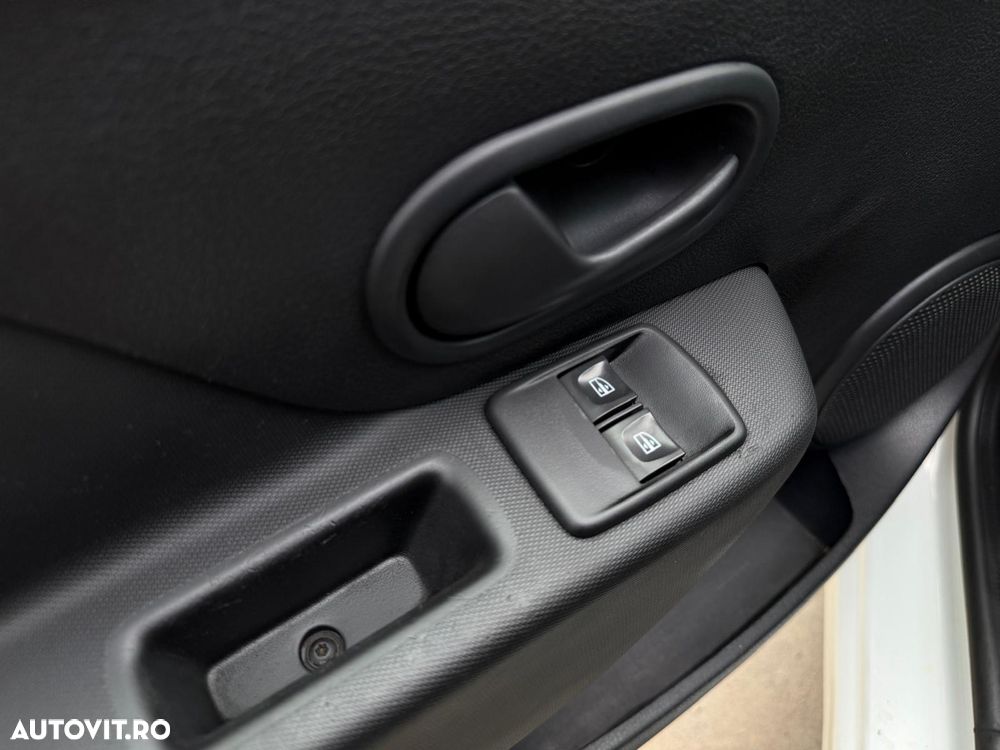Dacia Sandero - 12