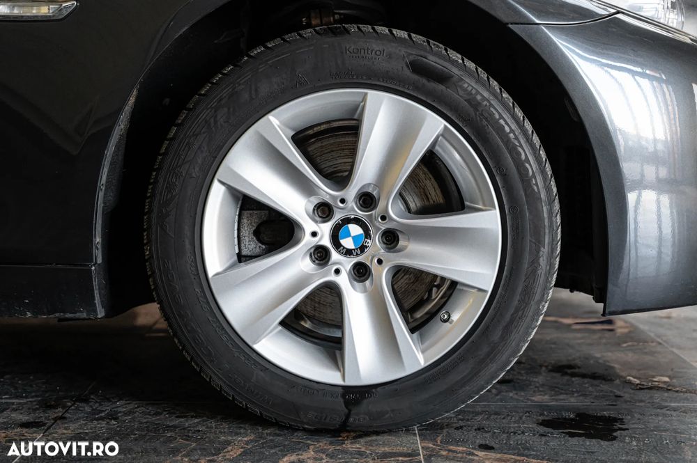 BMW Seria 5 520d Sport-Aut. - 9
