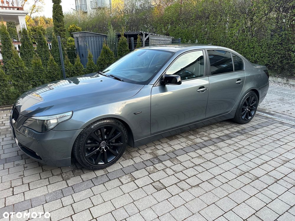 BMW Seria 5 525i - 1