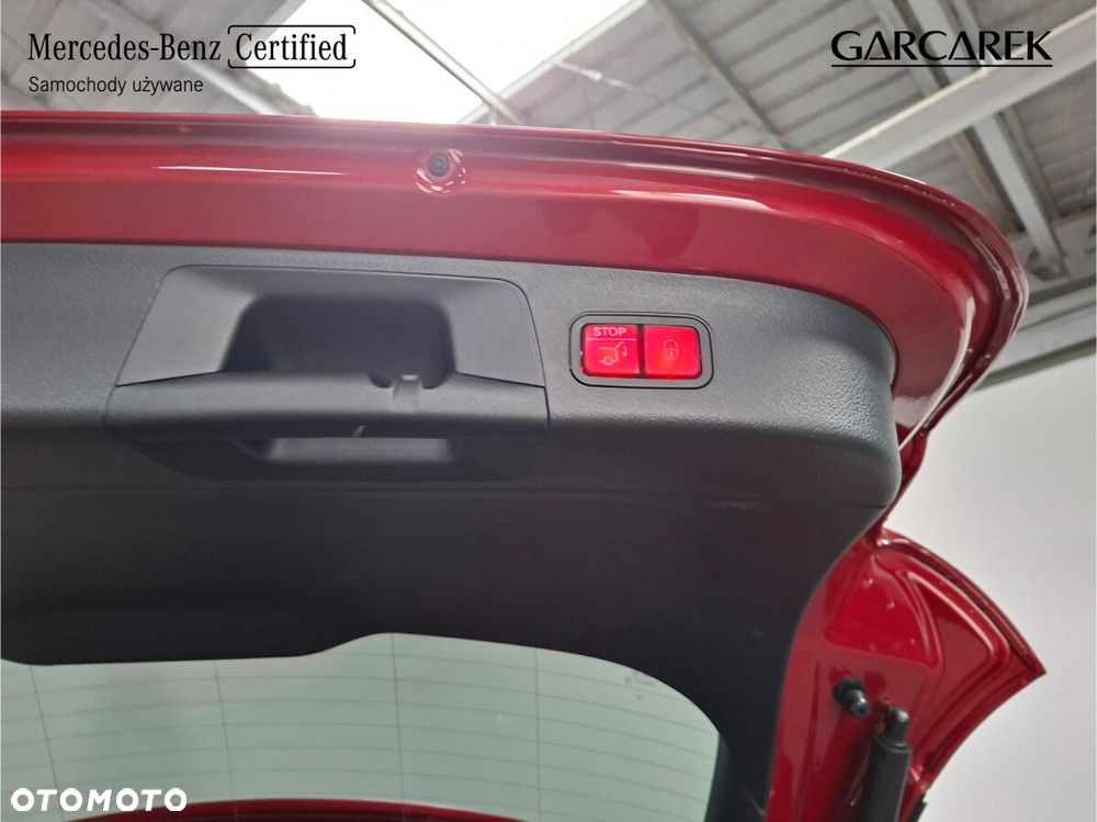 Mercedes-Benz GLA - 12