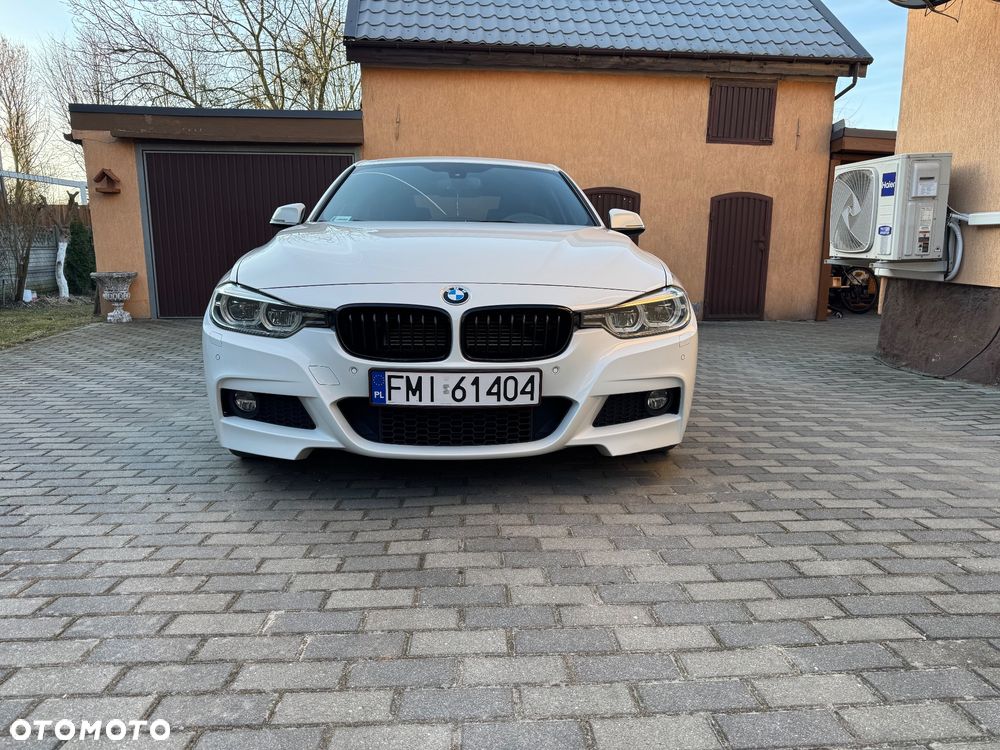 BMW Seria 3 330e iPerformance M Sport - 10
