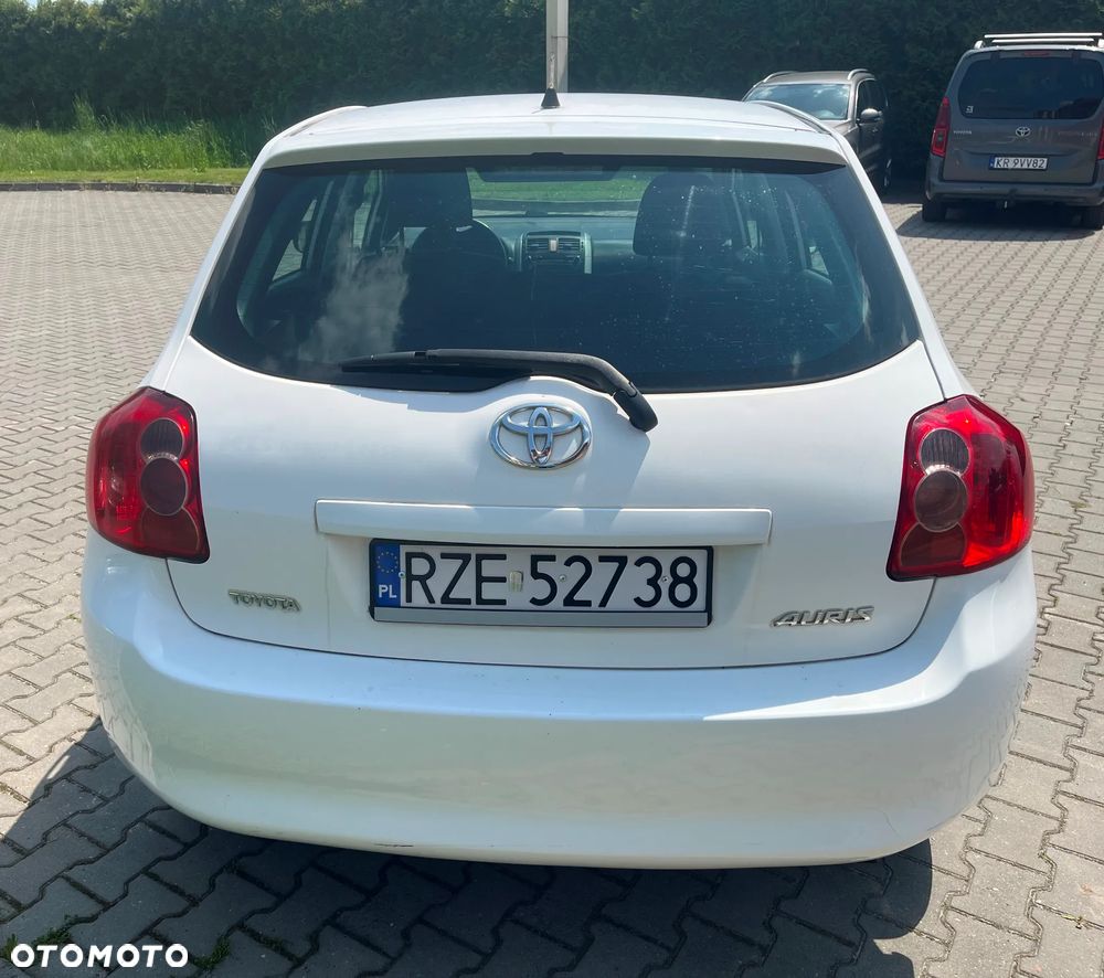 Toyota Auris 1.4 D-4D Terra - 6